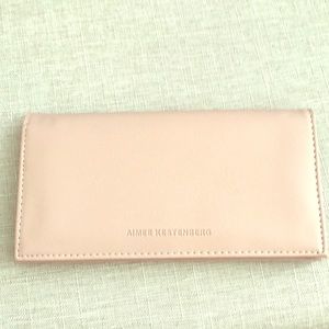 Pink wallet never used